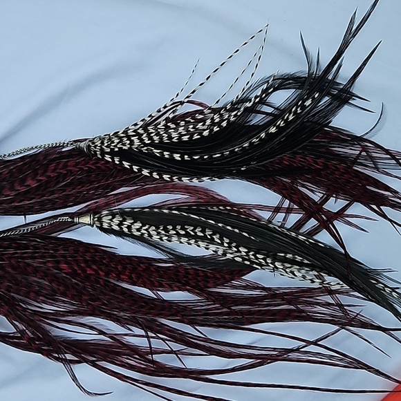 NATURAL VARIANT GRIZZLY ROOSTER FEATHER EARRING 11-14INCH RED-WHITE-BLACK - Picture 7 of 8